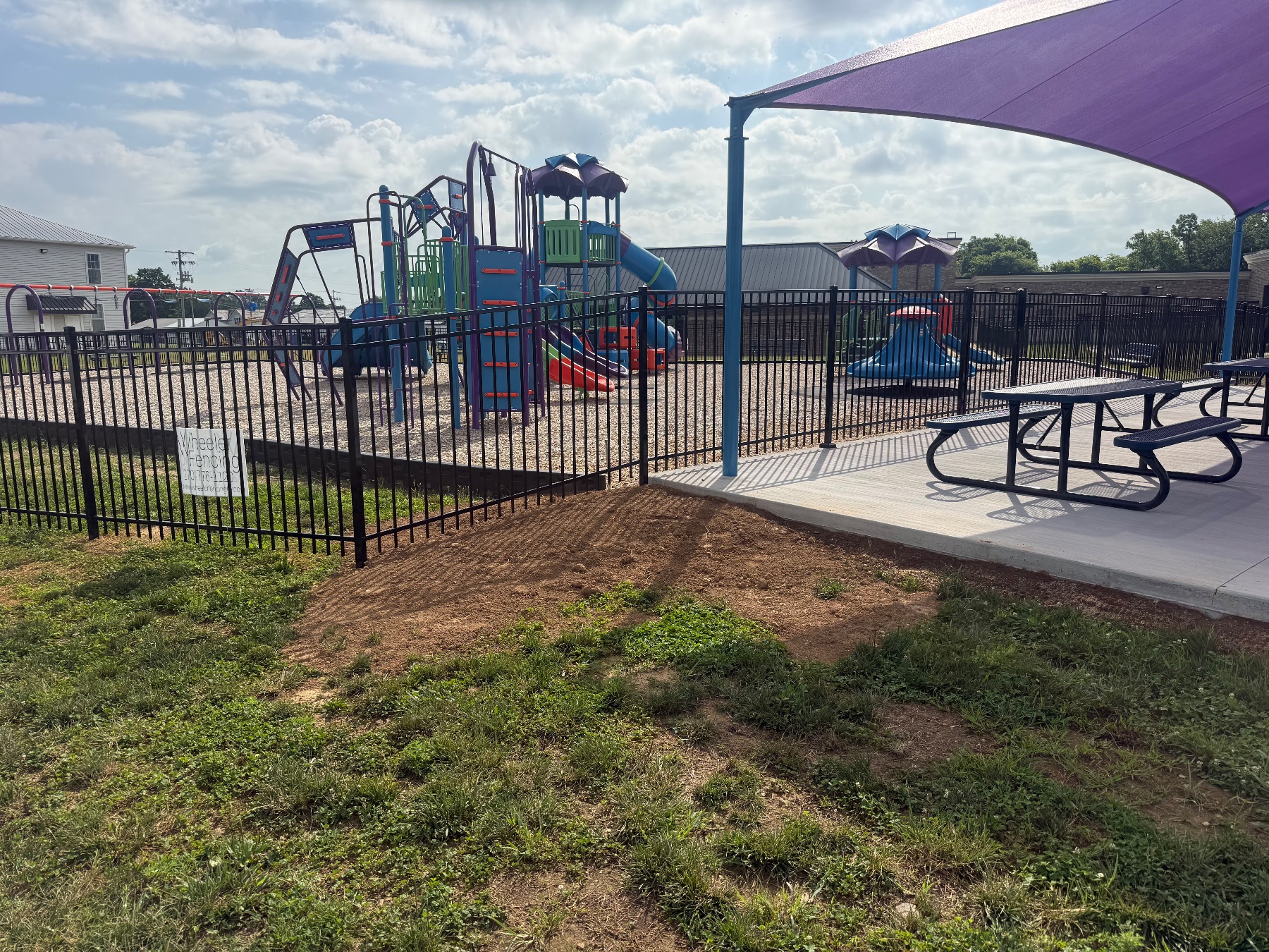 Aluminum fence installation in Franklin, photo 4
